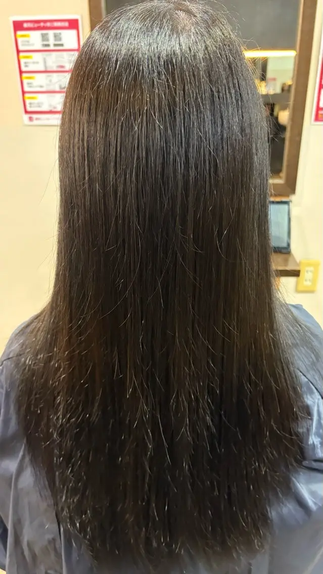 ロング ヘアカラー オオミチ ワカナのヘアスタイル