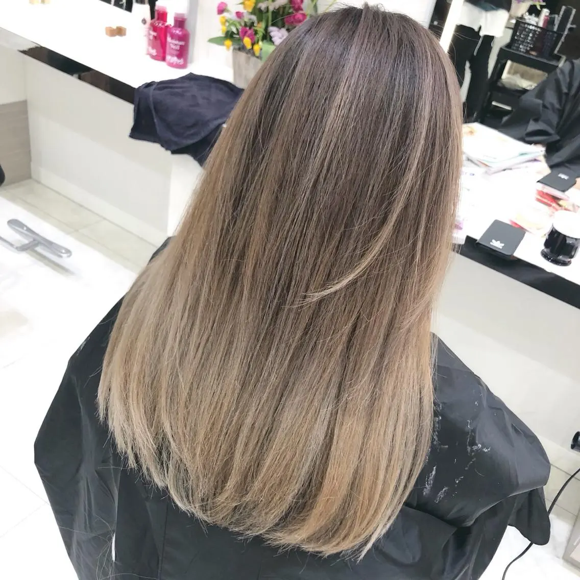 ロング 外国人風カラー 岸 保奈美のヘアスタイル