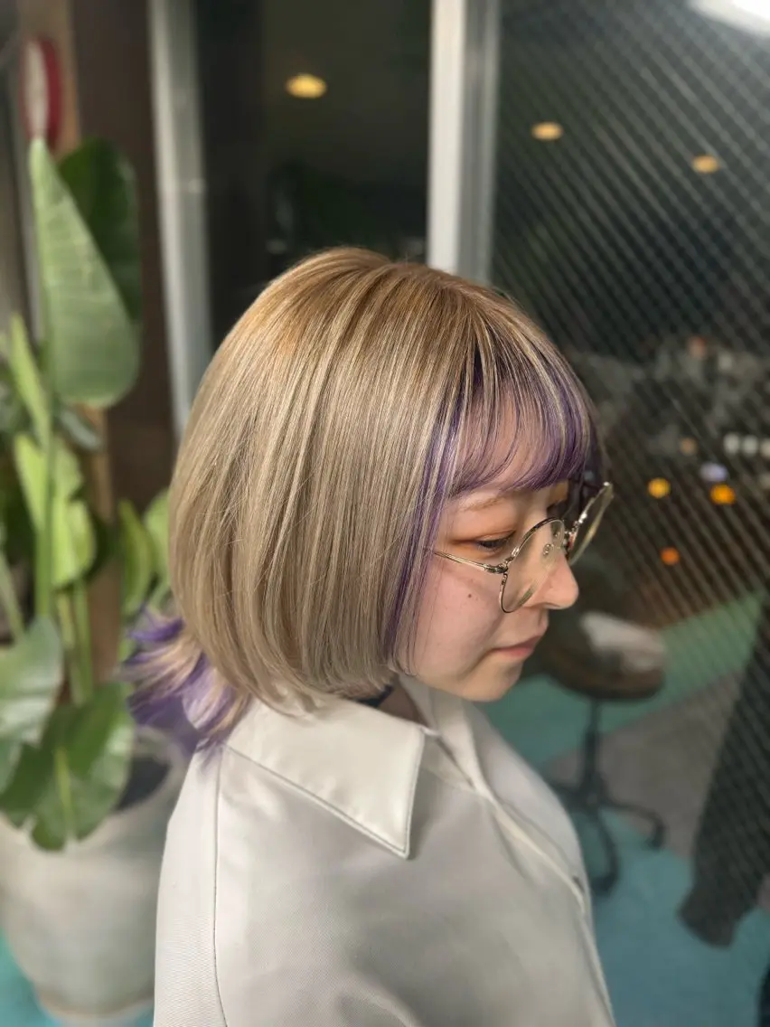 ミディアム カラー ベージュカラー パープルカラー ウルフカット ヘアカラー Viage （ビアージュ）のヘアスタイル