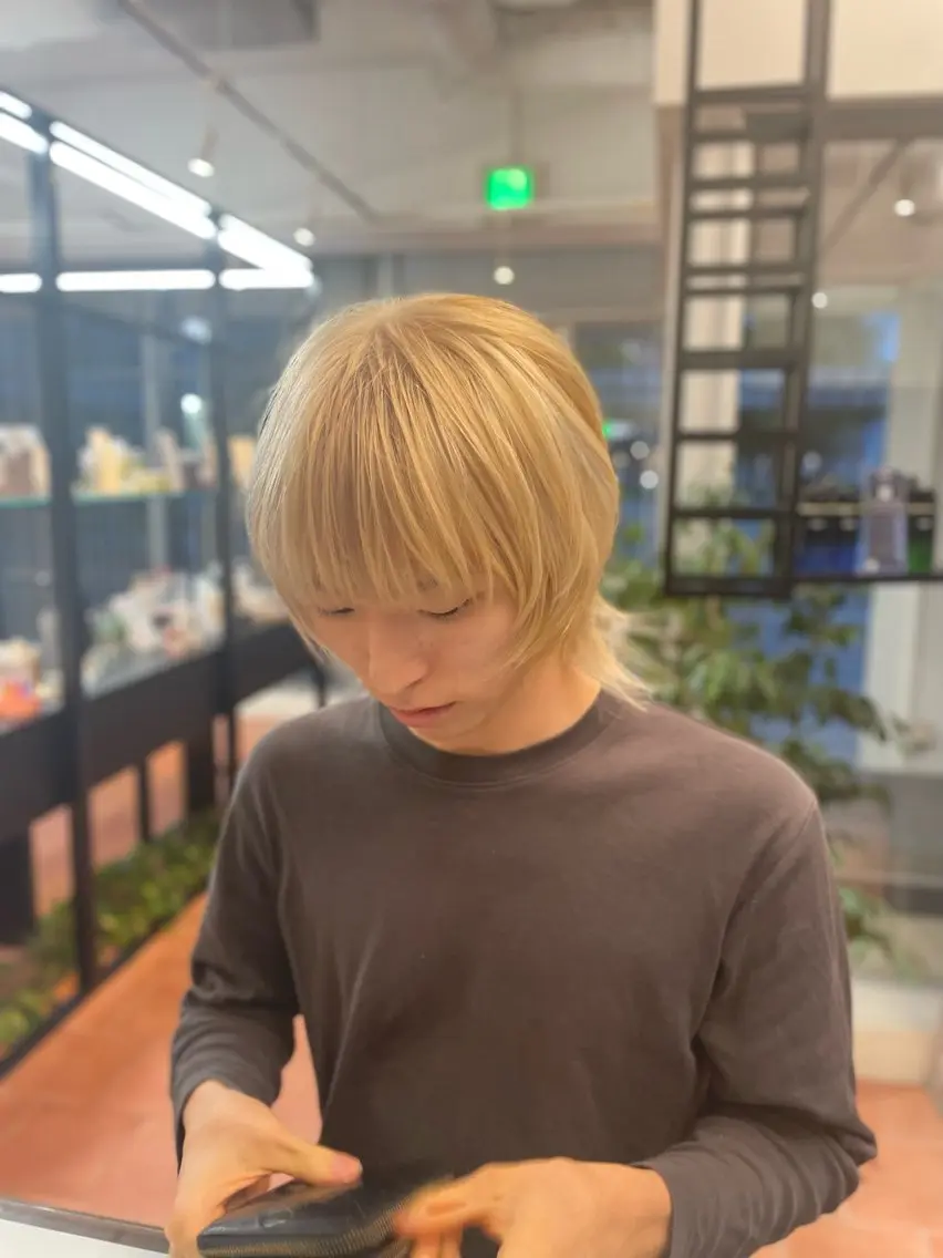 ショート メンズ カット ヘアカラー ⭐️韓国ブリーチ 顔周りカット⭐️のヘアスタイル