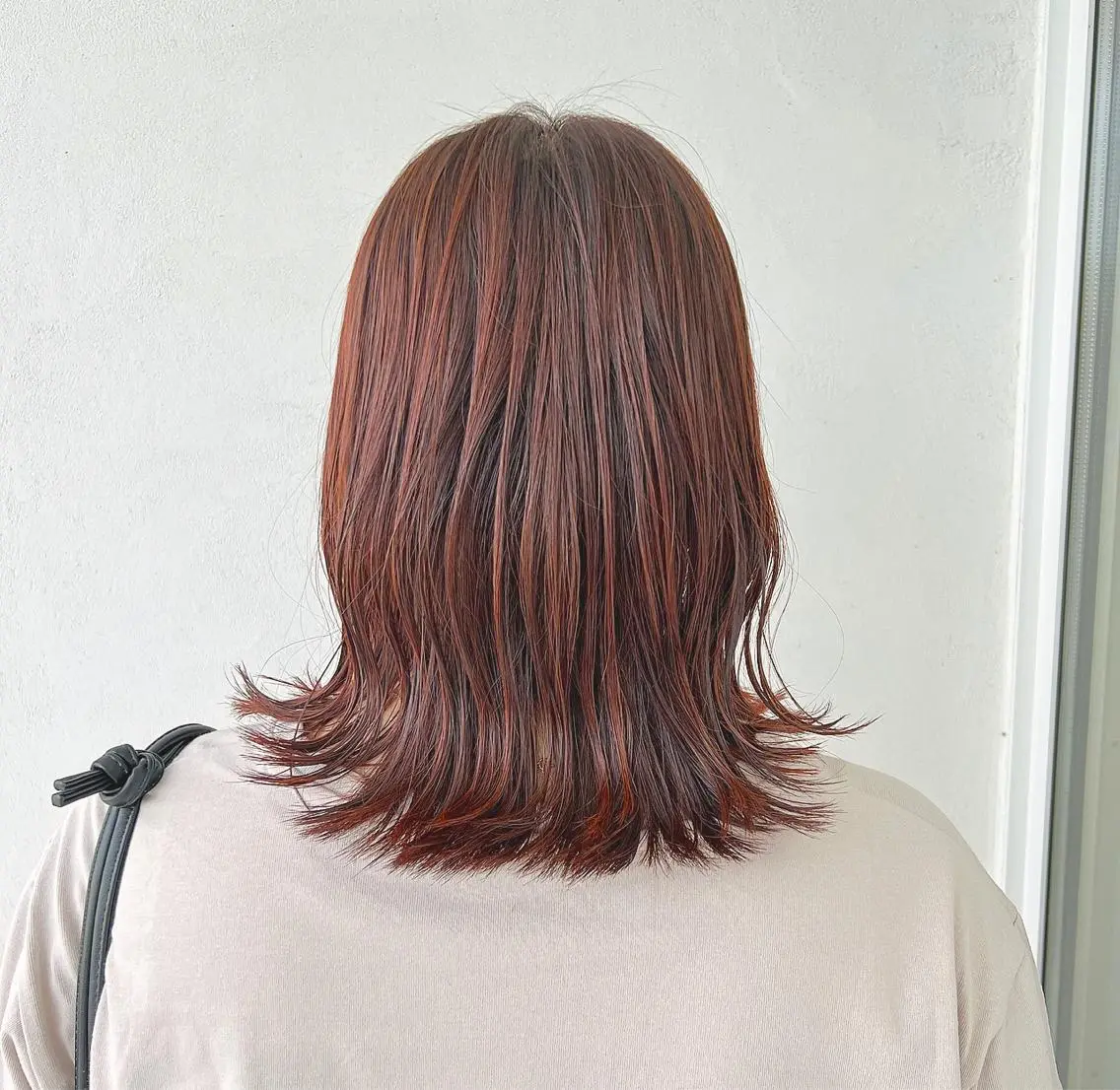 ミディアム 外ハネヘア 切りっぱなしボブ 👩🏼ミニボブのヘアスタイル
