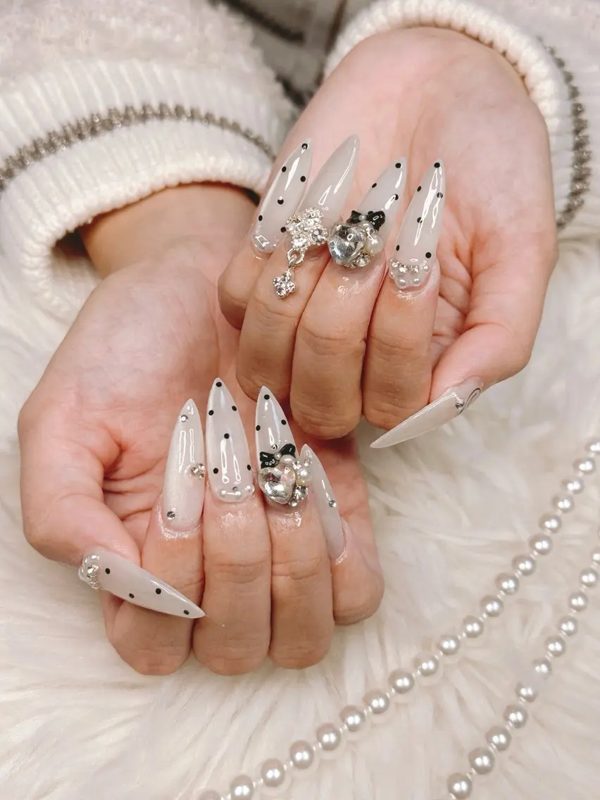 ハンドネイル Happy Nailのネイルデザイン
