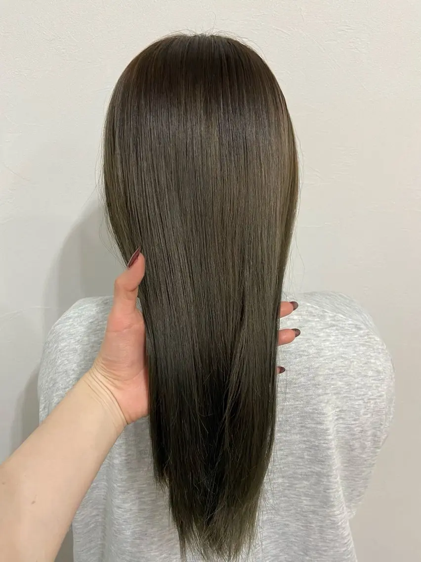 カラー オリーブカラー 🍎韓国カラー licoris寛菜のヘアスタイル