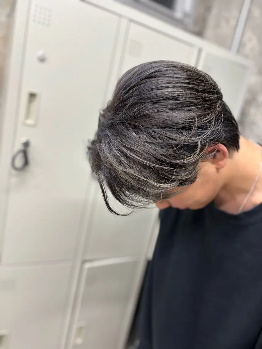 【メンズハイライト】🌿ブリーチ+オンカラー+トリートメント+クイックスパ🌿の写真