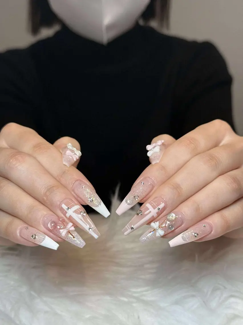 ネイル オーロラネイル ボルドー ブラウン 氷ネイル・うるうるネイル キラキラネイル ハンドネイル Julli NailStudioのネイルデザイン