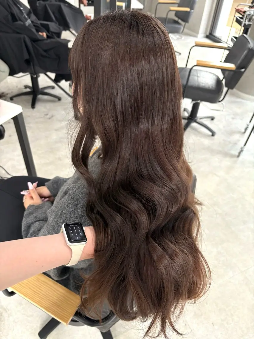 ロング カラー アッシュ アッシュブラウン ブラウンカラー カット ヘアカラー 盛れる顔まわり✨🎀 レイヤー別所好葉のヘアスタイル