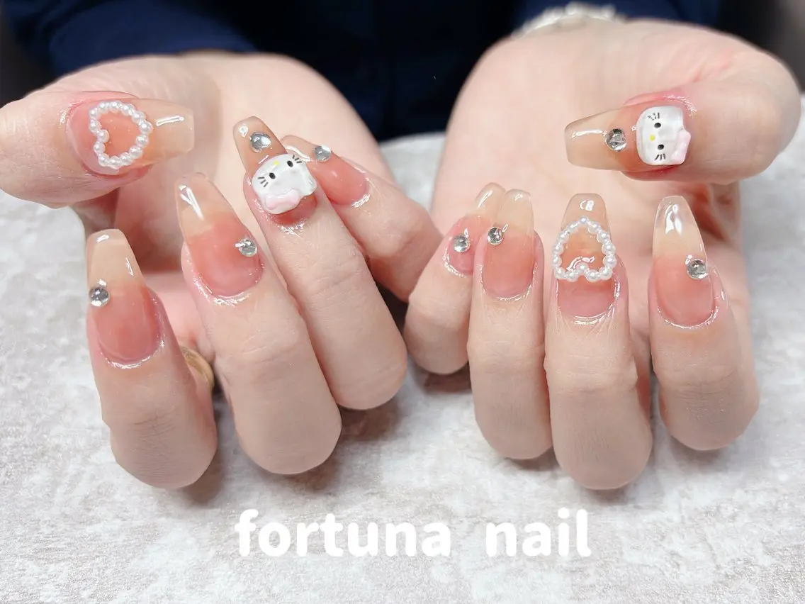 ネイル Nail •Head スパFortunaのネイルデザイン