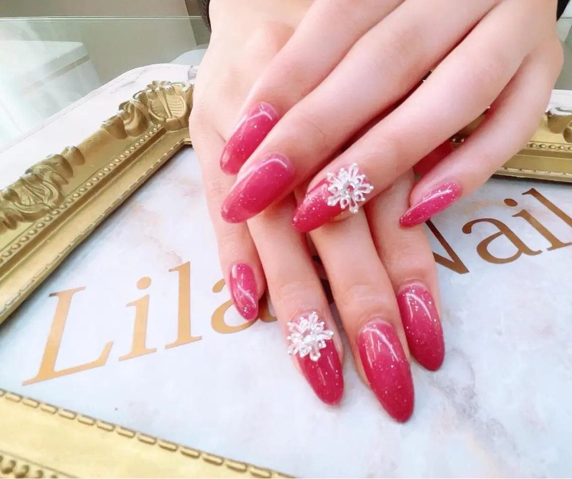 ネイル ボルドー ジェルネイル ハードジェル ハート キラキラネイル Lilas Nailのネイルデザイン