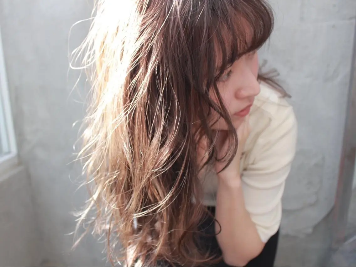 セミロング カラー ハイライトカラー ハイライト 鎌田卓也/髪質改善 /透明感カラーのヘアスタイル