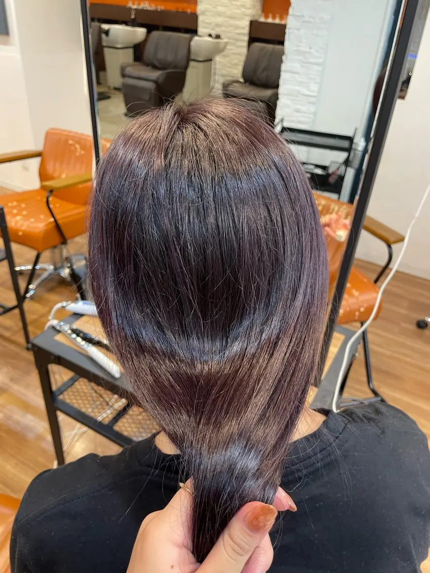 ロング 久我 彩音のヘアスタイル