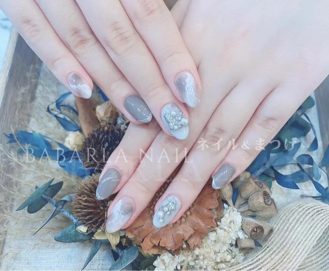 ネイル ホワイト Babarla nailのネイルデザイン