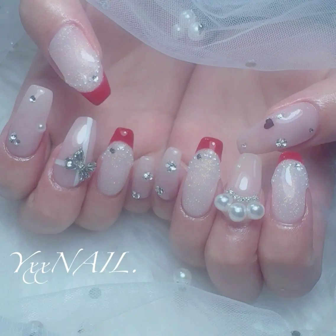 ネイル バレンタイン ハンドネイル フットネイル プライベートサロン 🩵YxxNAIL.のネイルデザイン