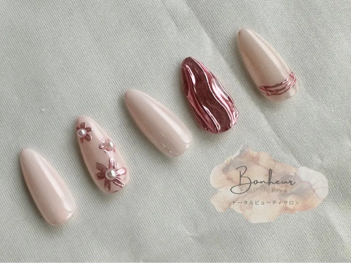 ネイル Bonheur 【ボヌール】のネイルデザイン