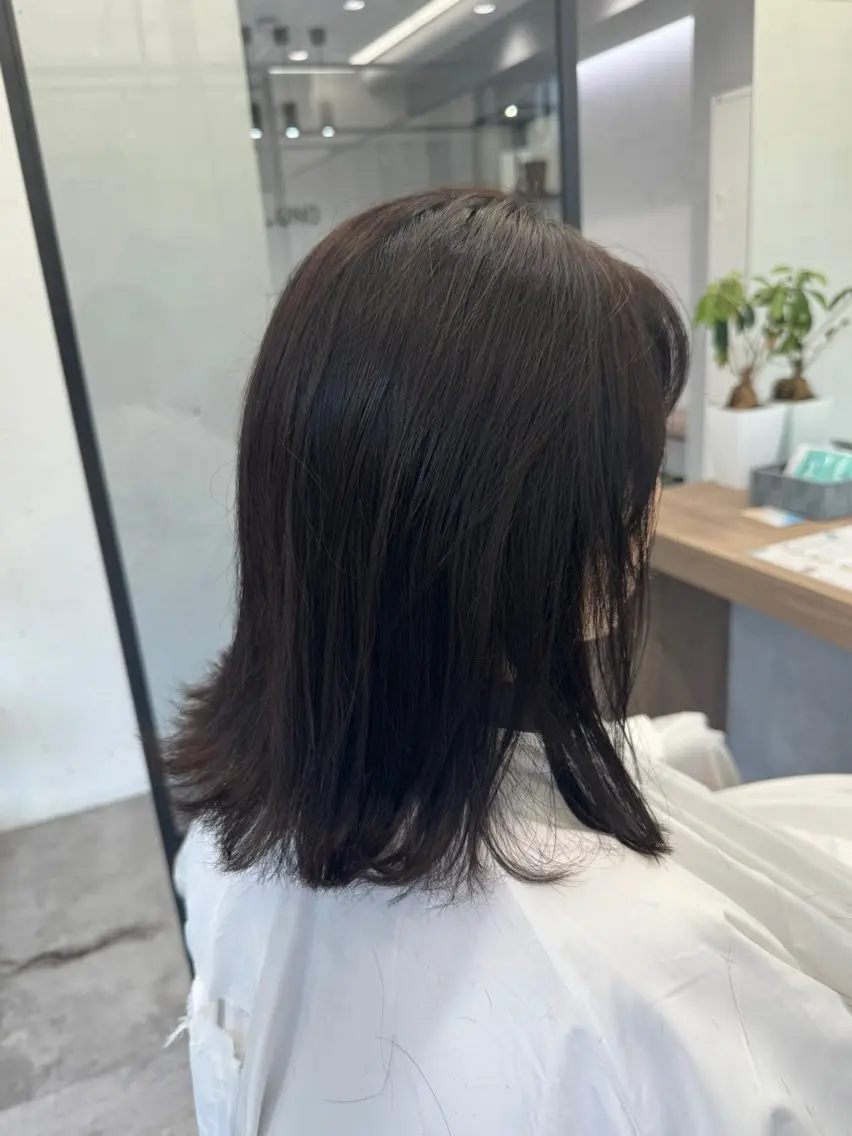 ミディアム ミディアムレイヤー レイヤーカット 外ハネヘア カット 高橋 廉人のヘアスタイル