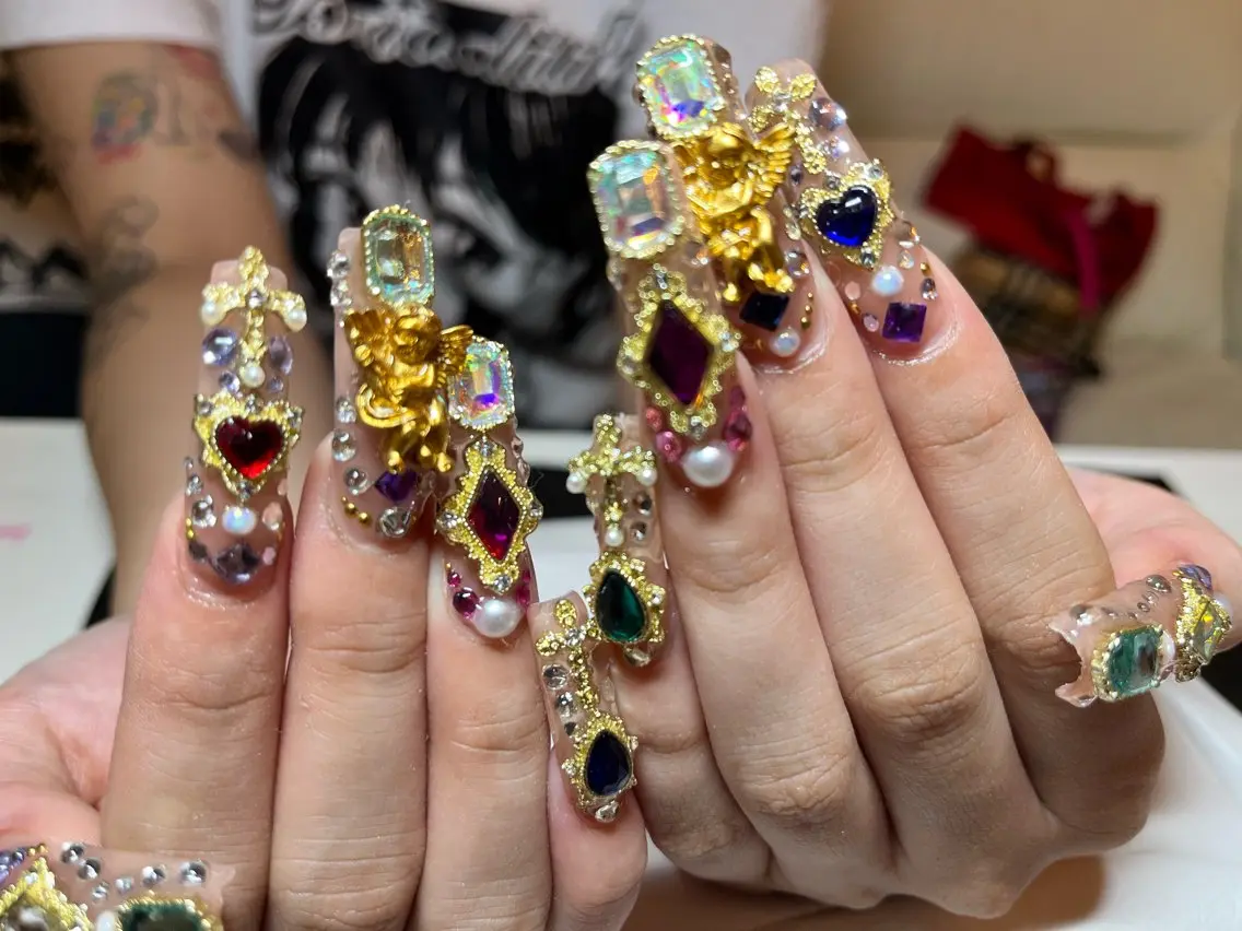 ネイル ハンドネイル YOLO NAILのネイルデザイン