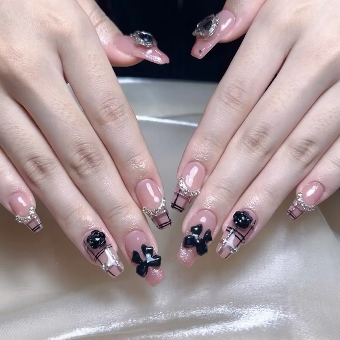 メンズ ネイル メンズ韓国風 アートネイル オーロラネイル ガーリー キラキラネイル ハンドネイル Nail salon 木にいるのネイルデザイン