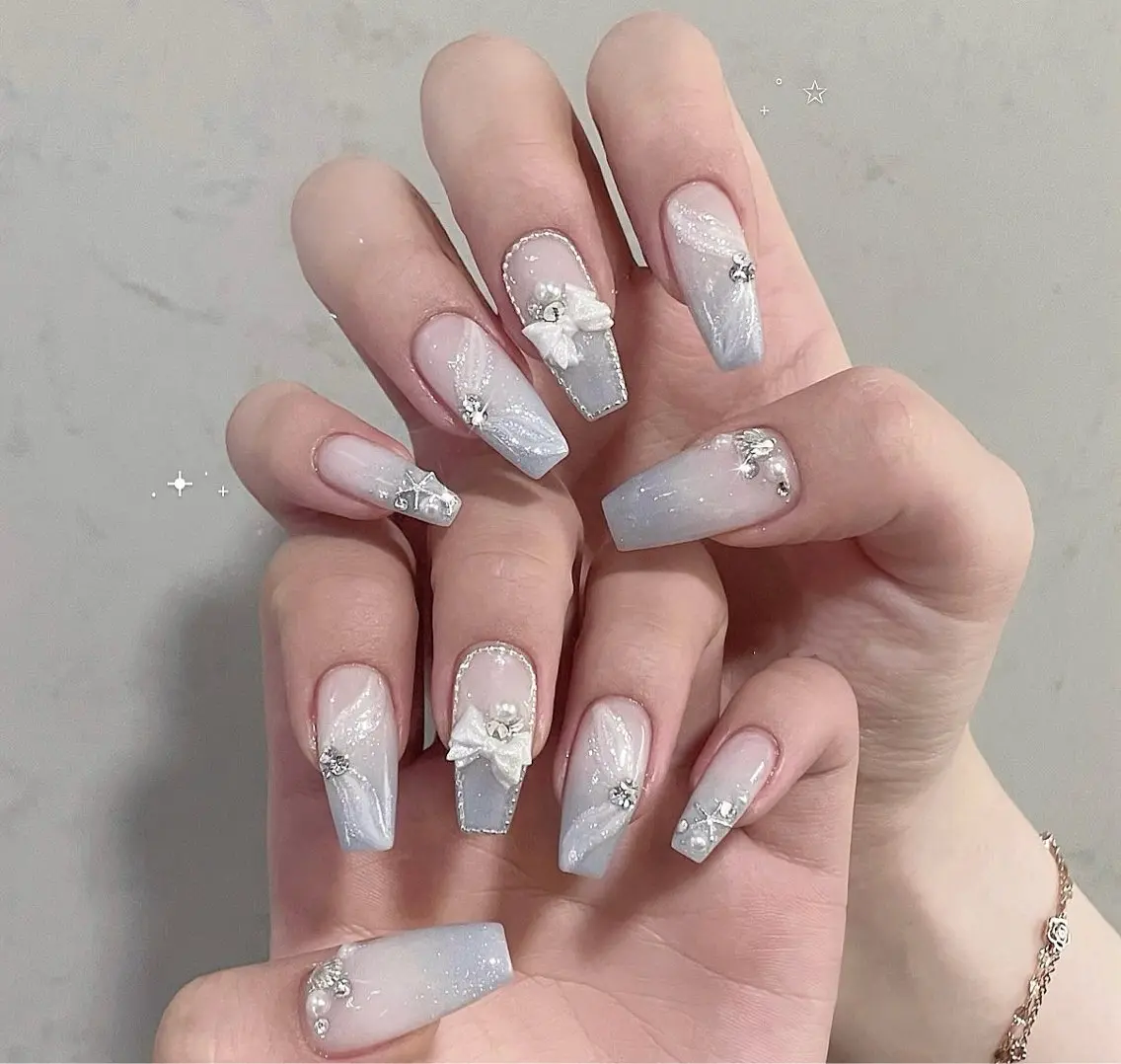 ネイル アートネイル ボルドー フレンチネイル ジェルネイル 氷ネイル・うるうるネイル ハンドネイル Julie NailSalonのネイルデザイン