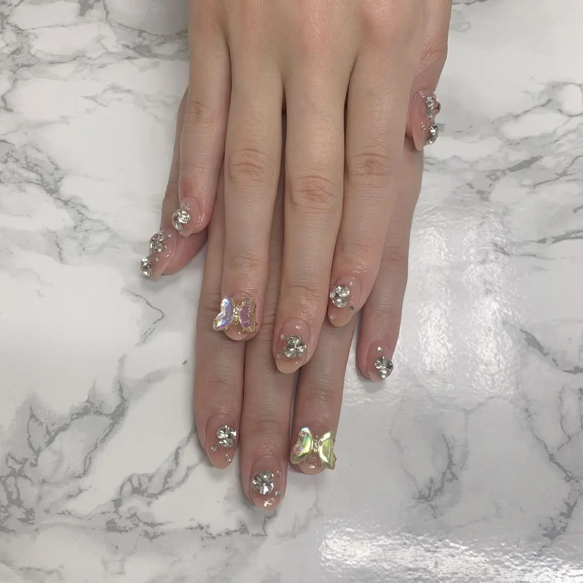 ネイル はな💎ネイル ワンホン、長さ出しのネイルデザイン