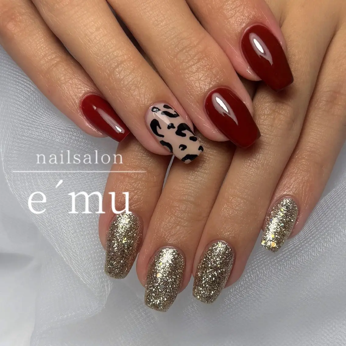 ネイル アニマル柄 ボルドー ラメ(グリッター) ハンドネイル nailsalon e´muのネイルデザイン
