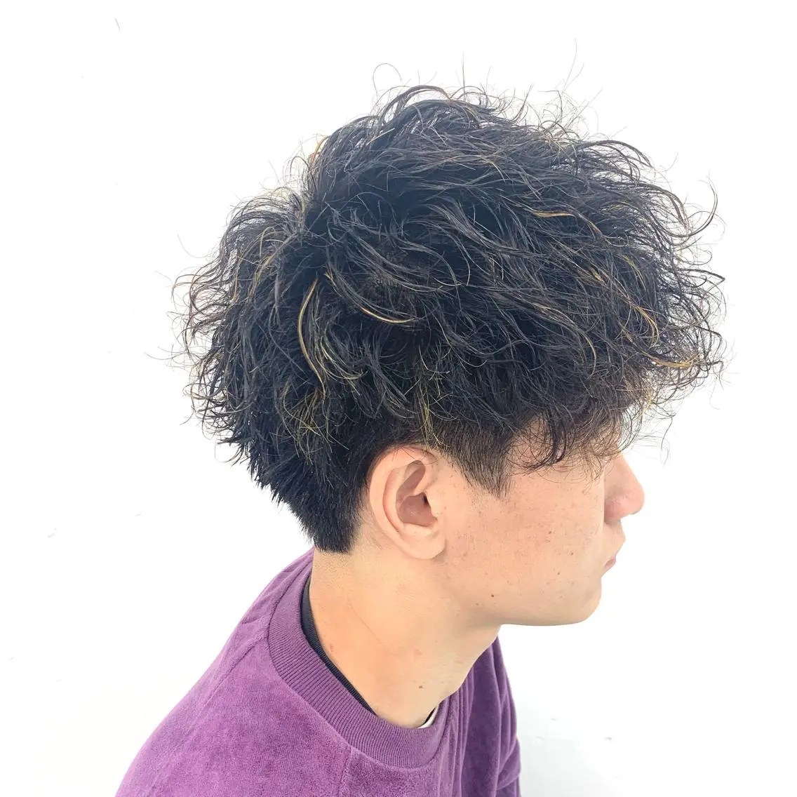 カラー パーマ メンズ メンズハイライト ハイライトカラー ヘアカラー 柏メンズカットパーマ NO.1タイチのヘアスタイル