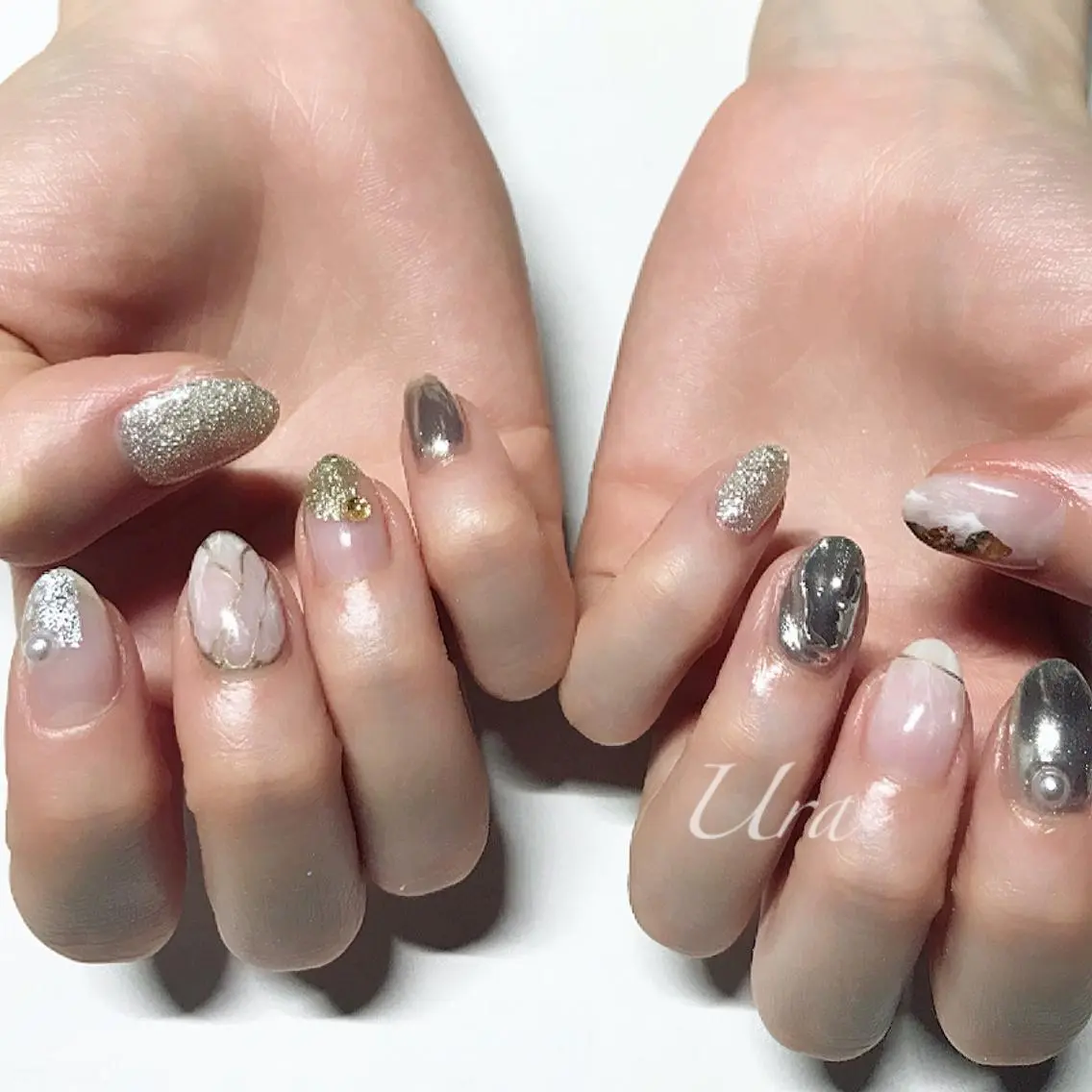 ネイル ミラーネイル ニュアンスネイル ホワイト UrakoNail 《nail》のネイルデザイン
