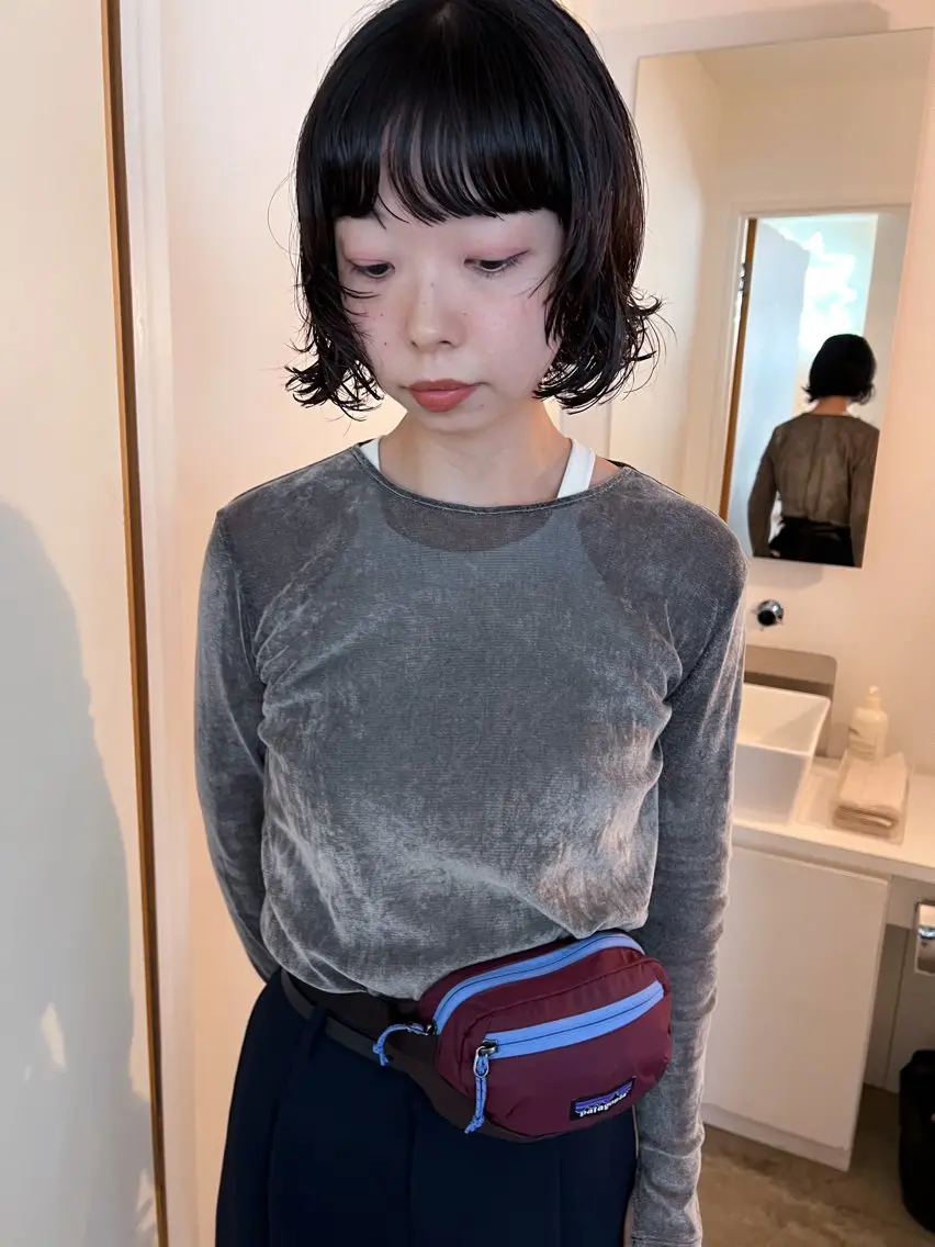 ミディアム カット kotoko 透け感カラーのヘアスタイル