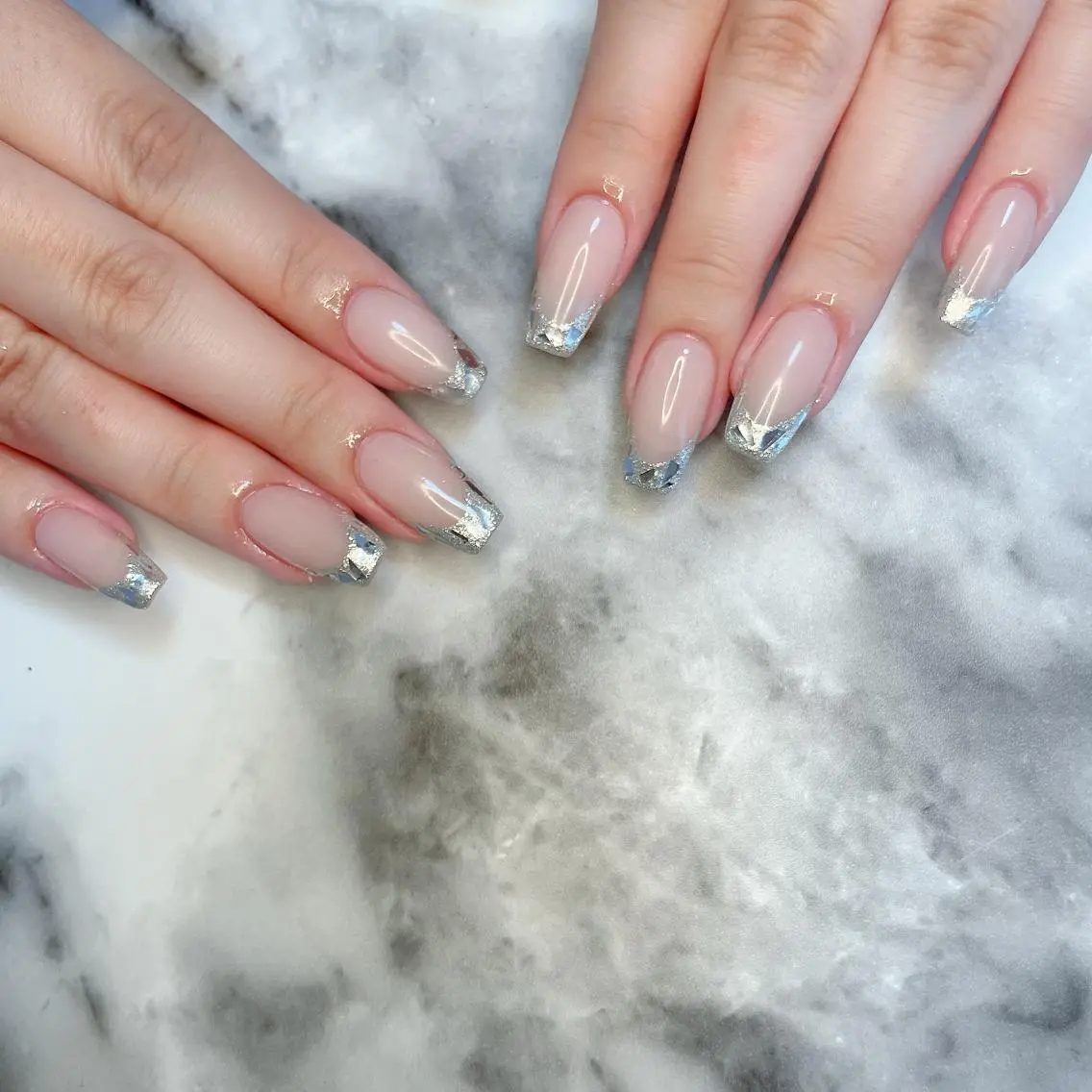 ネイル フレンチネイル ガラスフレンチ ハンドネイル Kayo 💅のネイルデザイン
