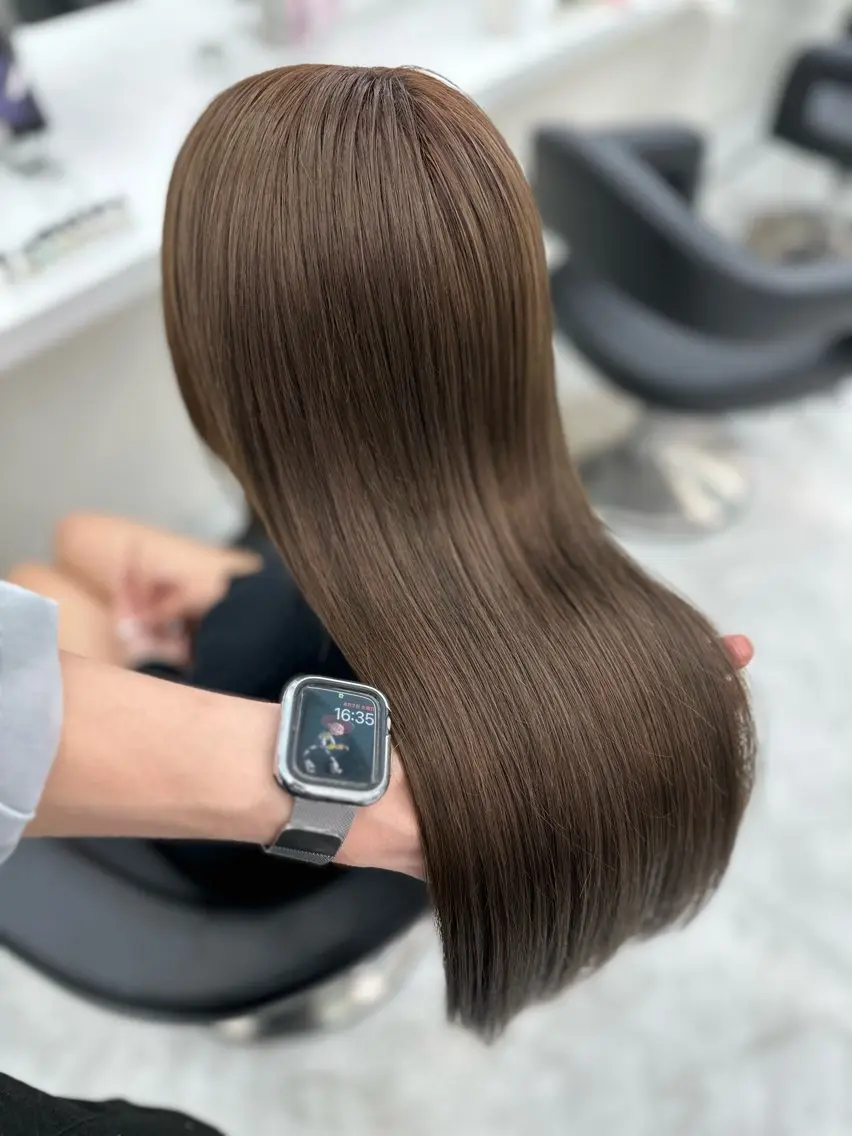 ロング カラー ヘアアレンジ ヘアカラー 艶カラー/ハイトーン /レイヤーカットのヘアスタイル