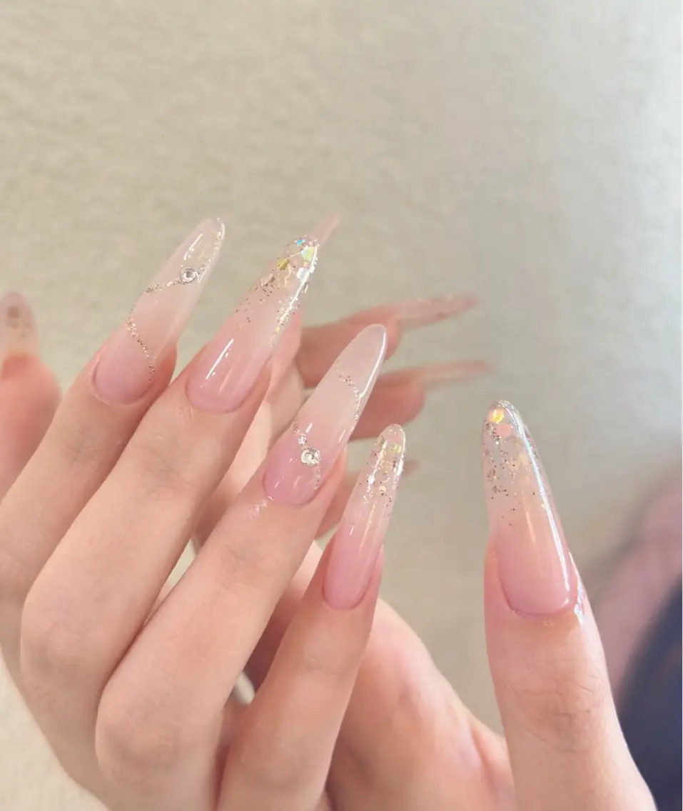 【平日17時まで限定】✨チップスカルプ+4本デザイン<シンプルコース>☆ジェルオフ無料☆💝持ち込みデザイン🉑の写真
