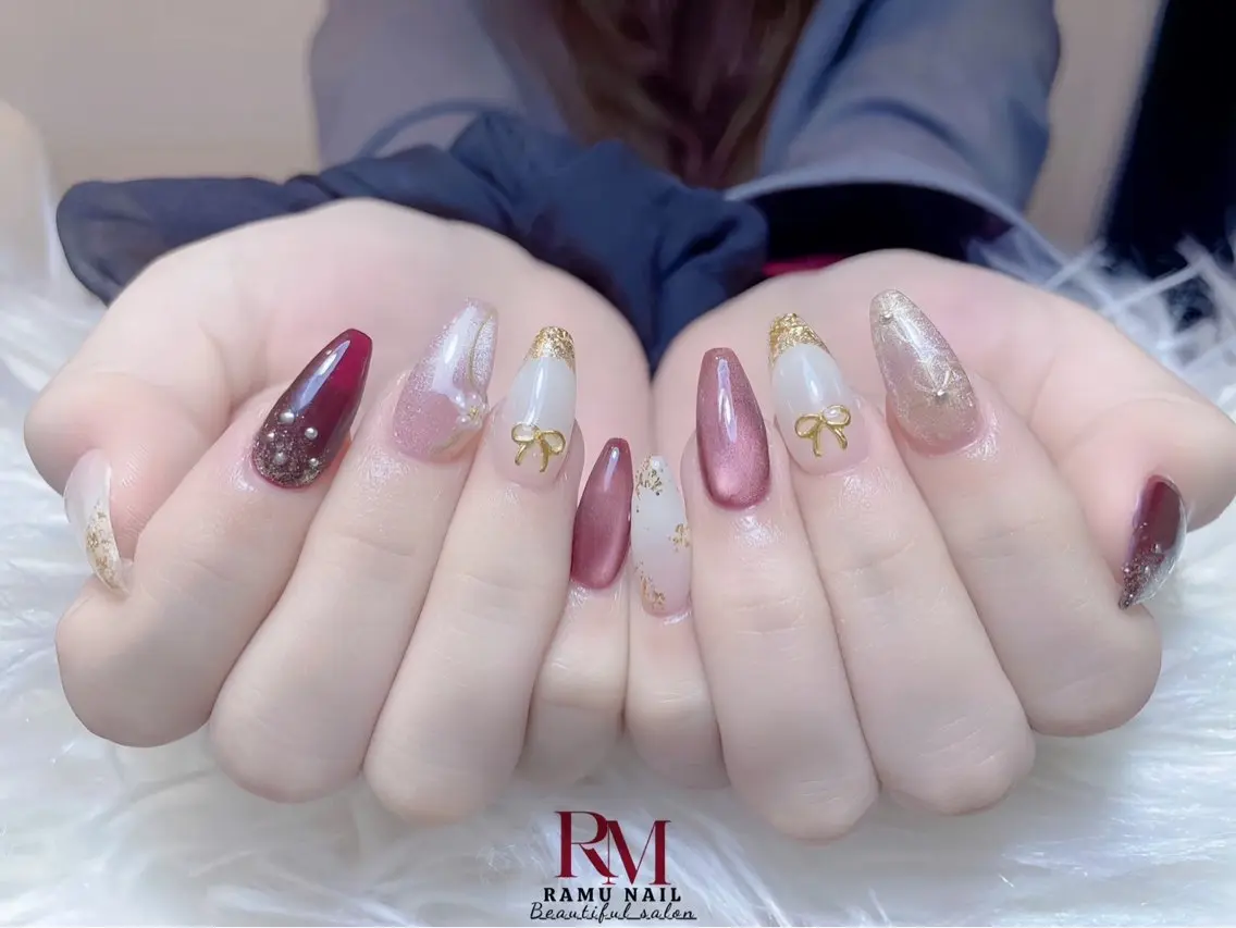 ネイル キラキラネイル マグネットネイル ミラーネイル ピンク ワンホンネイル ハンドネイル RAMU Nail 恵比寿店のネイルデザイン