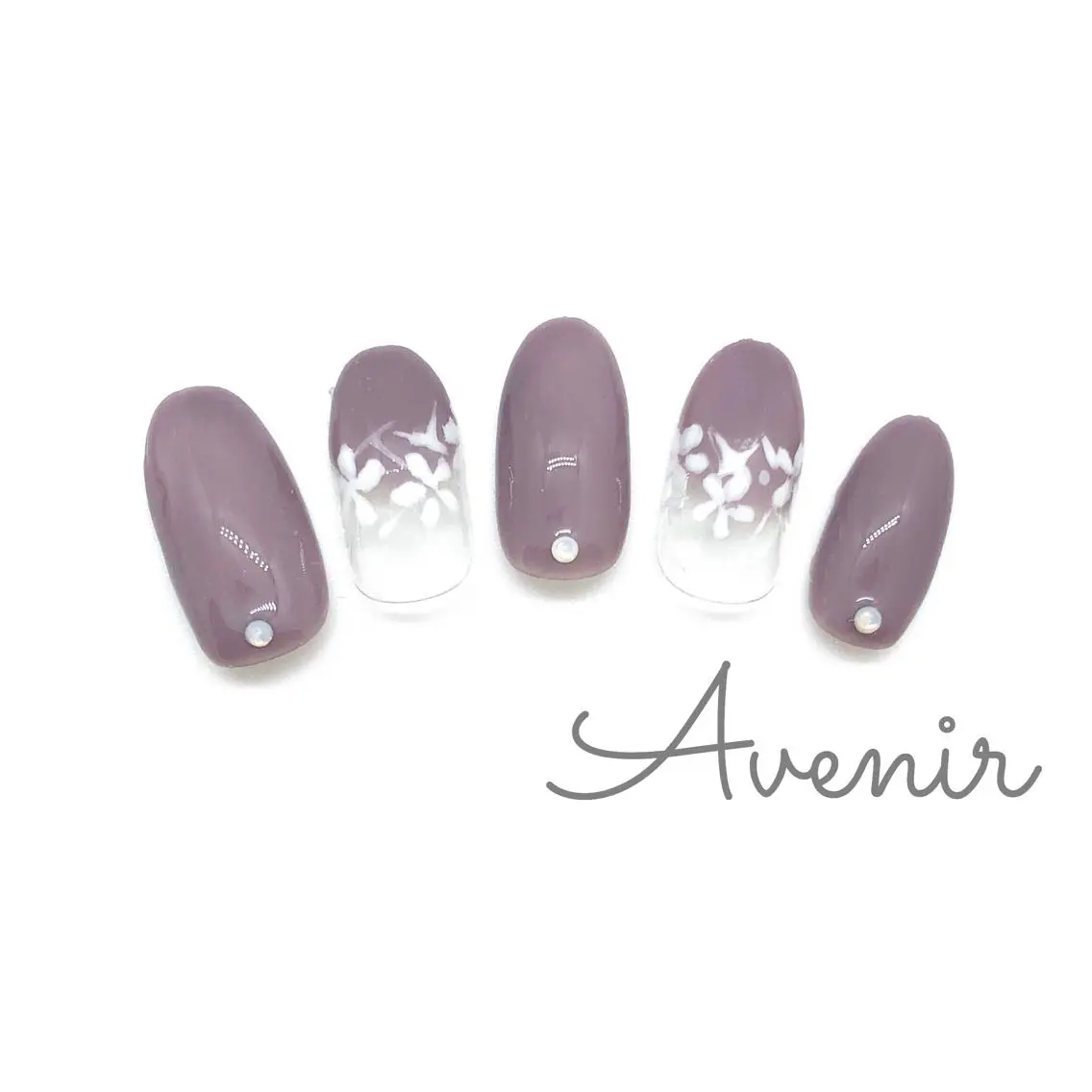 ネイル Avenir 表参道 nail&eye予約のネイルデザイン