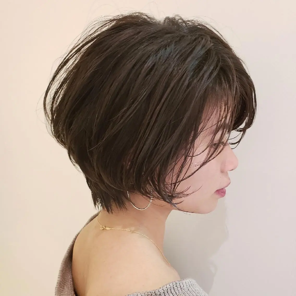 ショート 中高下 由真のヘアスタイル