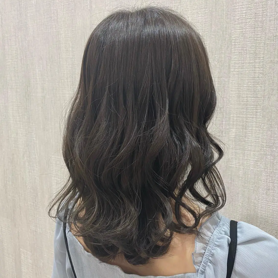 ミディアム カラー カット ヘアカラー トリートメント 🫧透け感⋆艶髪💎 山口アヤカのヘアスタイル