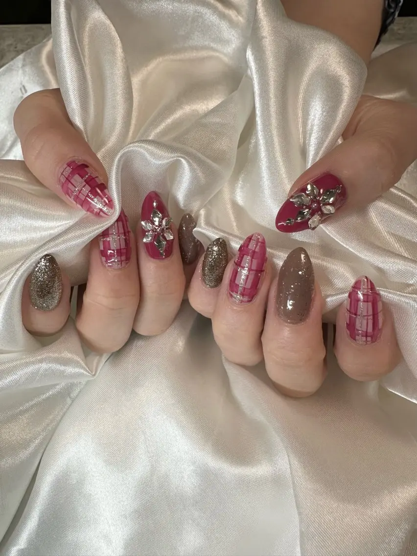 ネイル ハンドネイル Moon  Nail /栄　大須のネイルデザイン