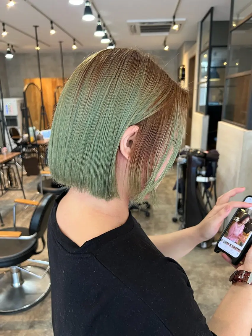 ショート カラー 橋本 奈桜のヘアスタイル