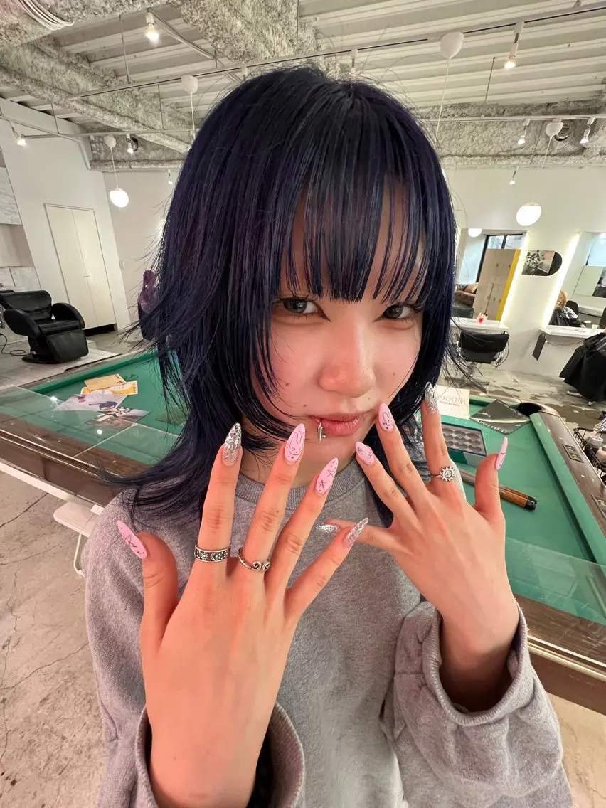 ミディアム 💥ウルフカット デザインあんな💥のヘアスタイル