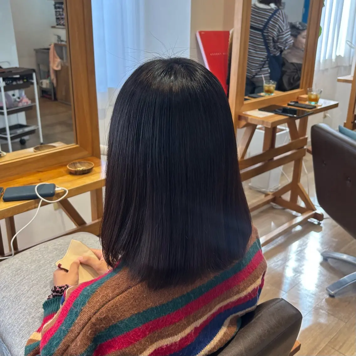 【癖のないストレートヘアに!】縮毛矯正&艶トリートメント&前髪顔まわり,全体整えカット📓の写真