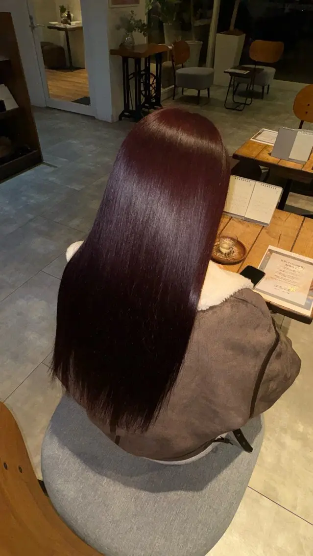 ロング カラー レッドカラー ヘアカラー トリートメント 高橋 乙葉のヘアスタイル