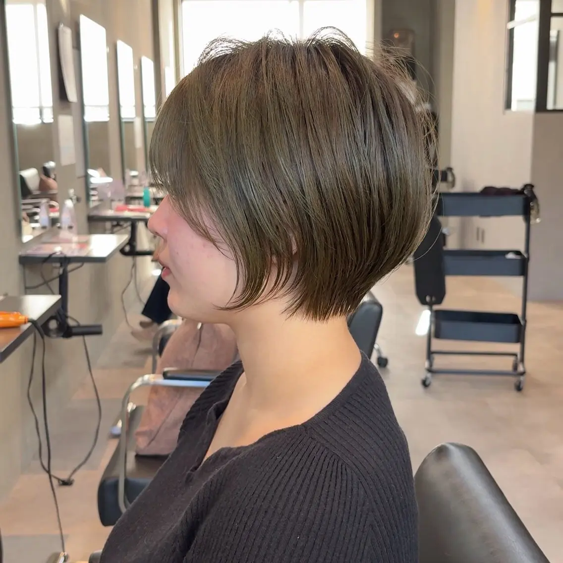 ショート カラー ショートボブ ボブレイヤー 丸みショート オリーブカラー ボブ カット ヘアカラー 髙井/ショート特化 /似合わせ/豊中のヘアスタイル