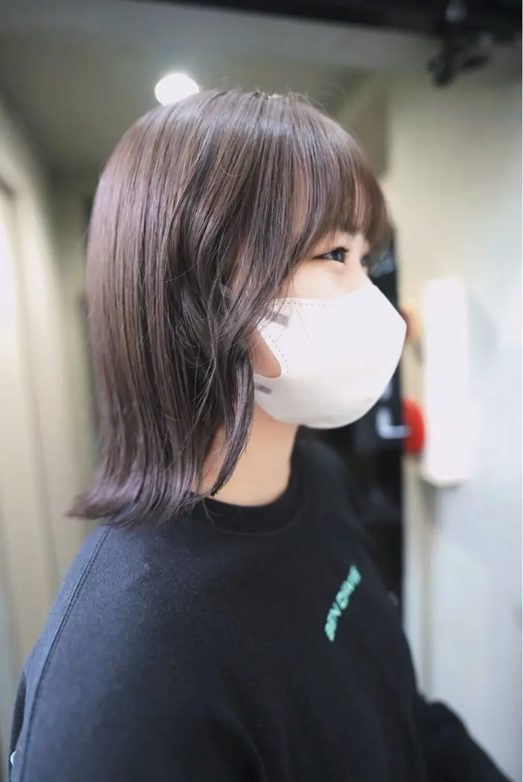 ミディアム カラー アッシュ 黒髪 オリーブカラー 原田 朱里のヘアスタイル