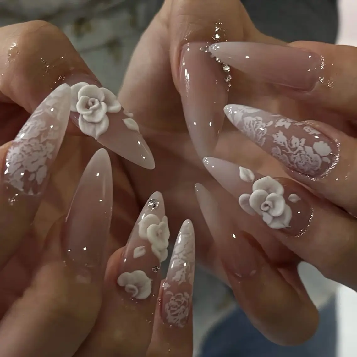 ネイル チークネイル ドット フットネイル フレンチネイル グラデーション ハンドネイル ハンドケア Nihonthy Nail 新宿のネイルデザイン