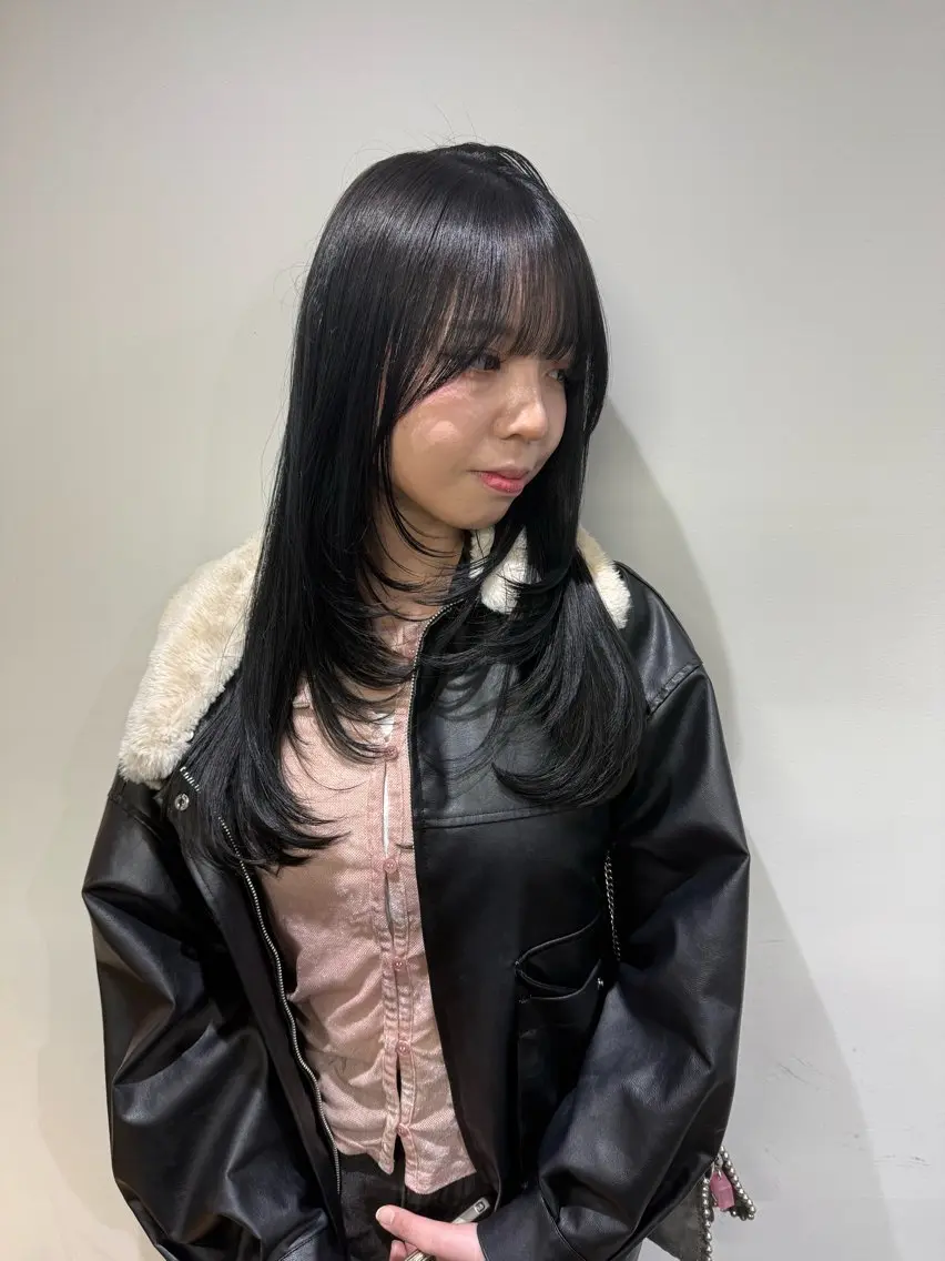 ロング 顔まわりレイヤー 顔周りカット レイヤーカット カット ヘアカラー 【副店長】DAYS 2nd 久木山湧也のヘアスタイル