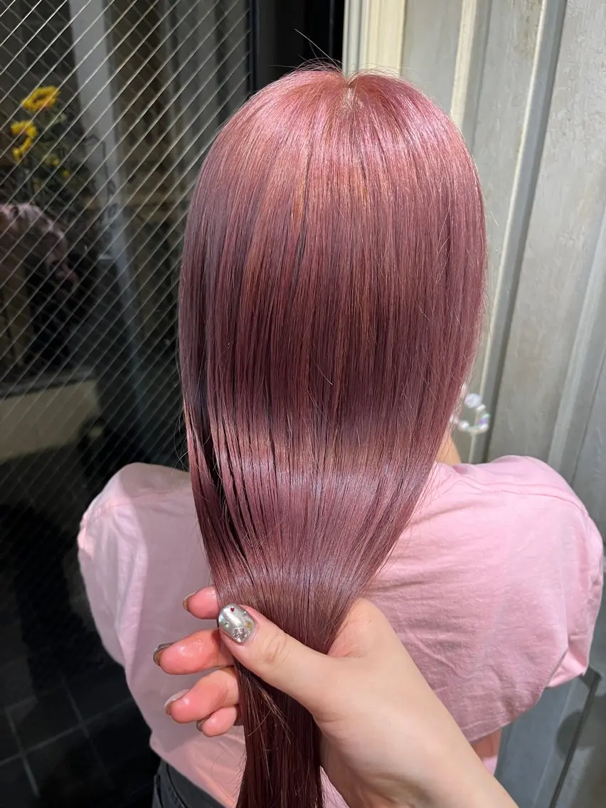 ロング ヘアカラー しみず りんねのヘアスタイル