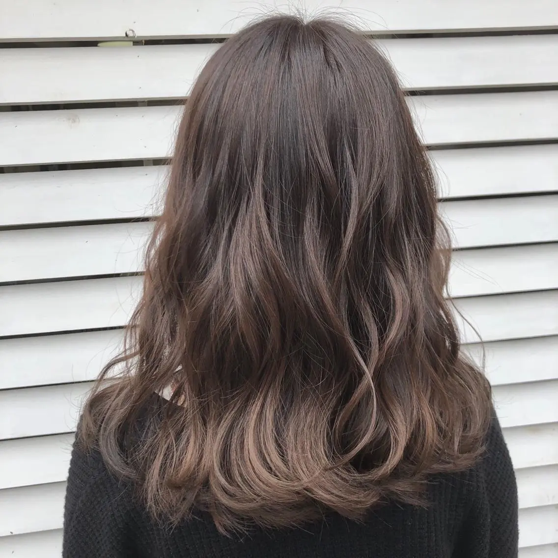 セミロング カラー 菅沢 奈生のヘアスタイル