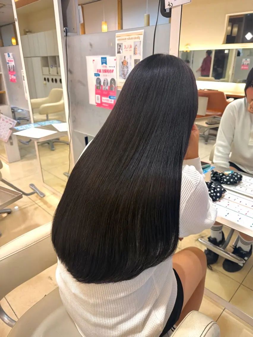 ロング ヘアカラー くぼた もあのヘアスタイル
