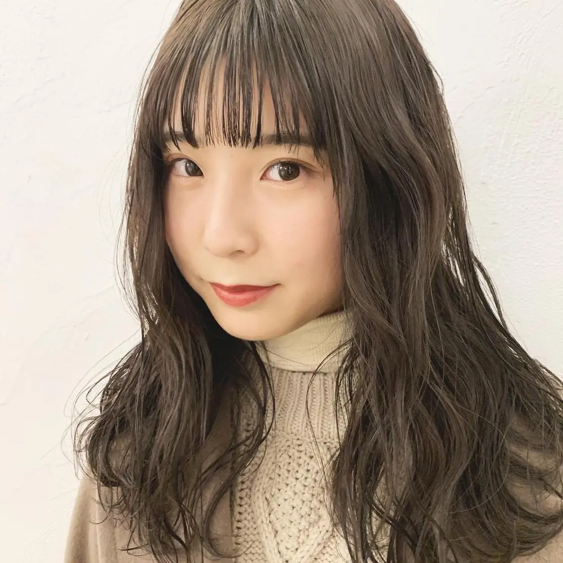 ロング カラー ネイル ハイトーンボブ 前田 表参道　グレージュのヘアスタイル