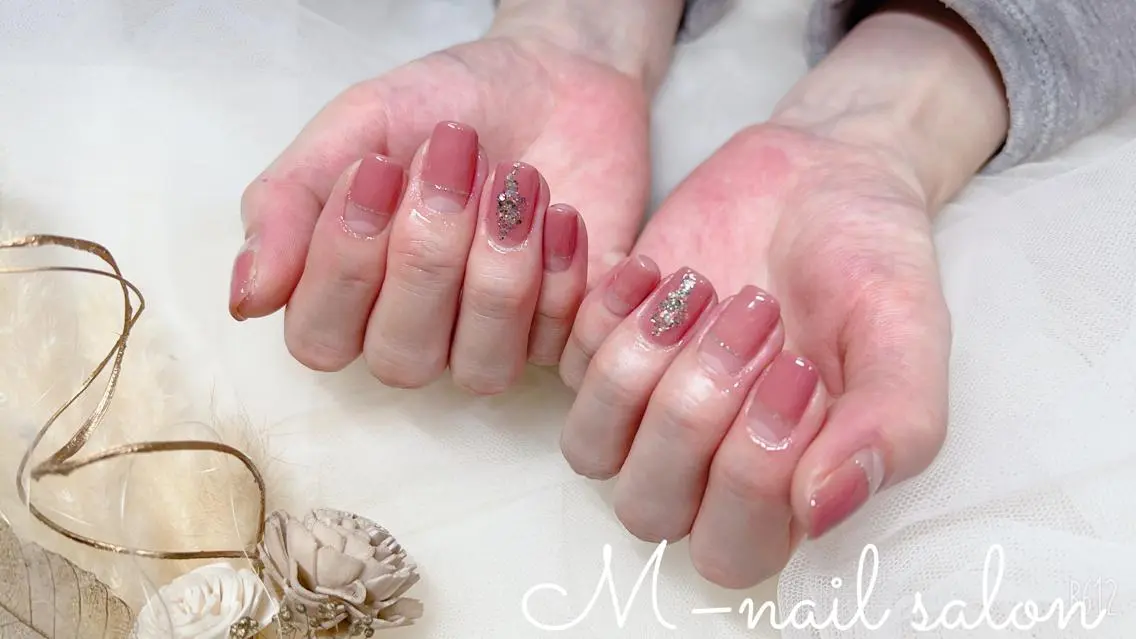 ネイル シンプルネイル M_ nail salonのネイルデザイン