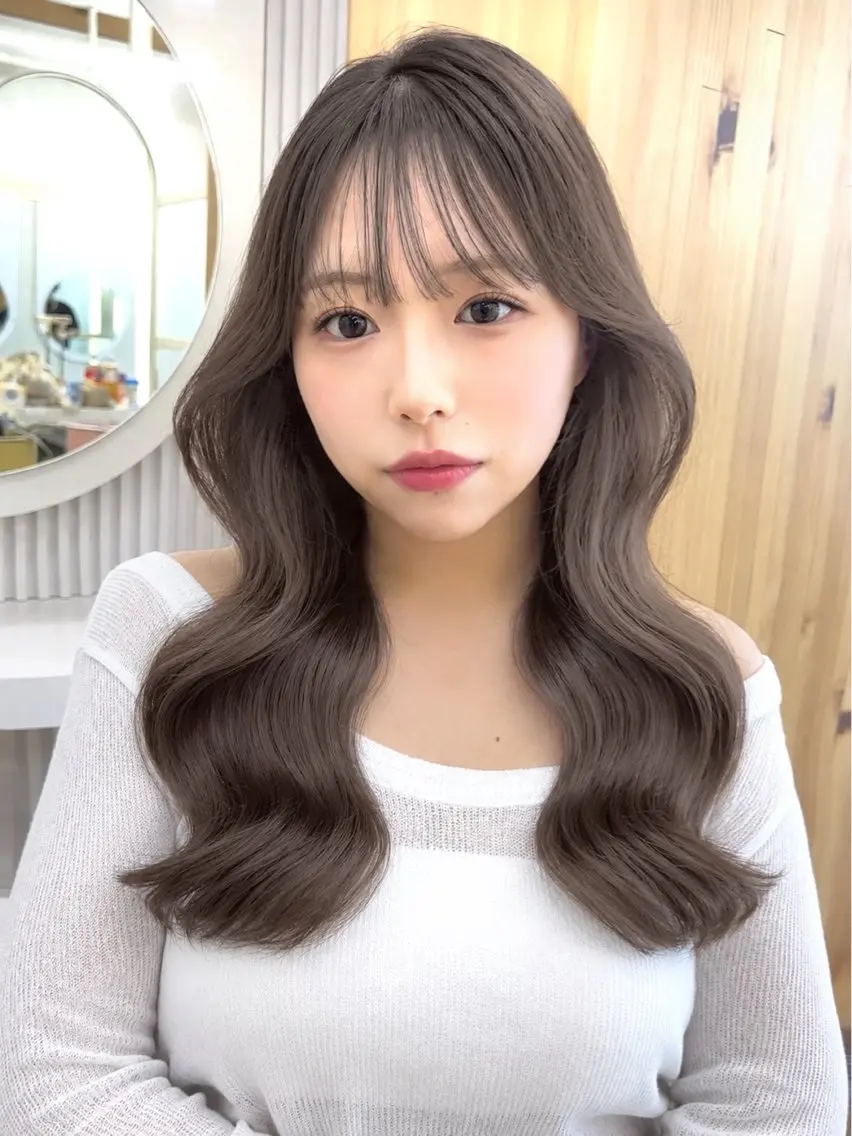 ロング レイヤーカット 鈴木 彩莉のヘアスタイル