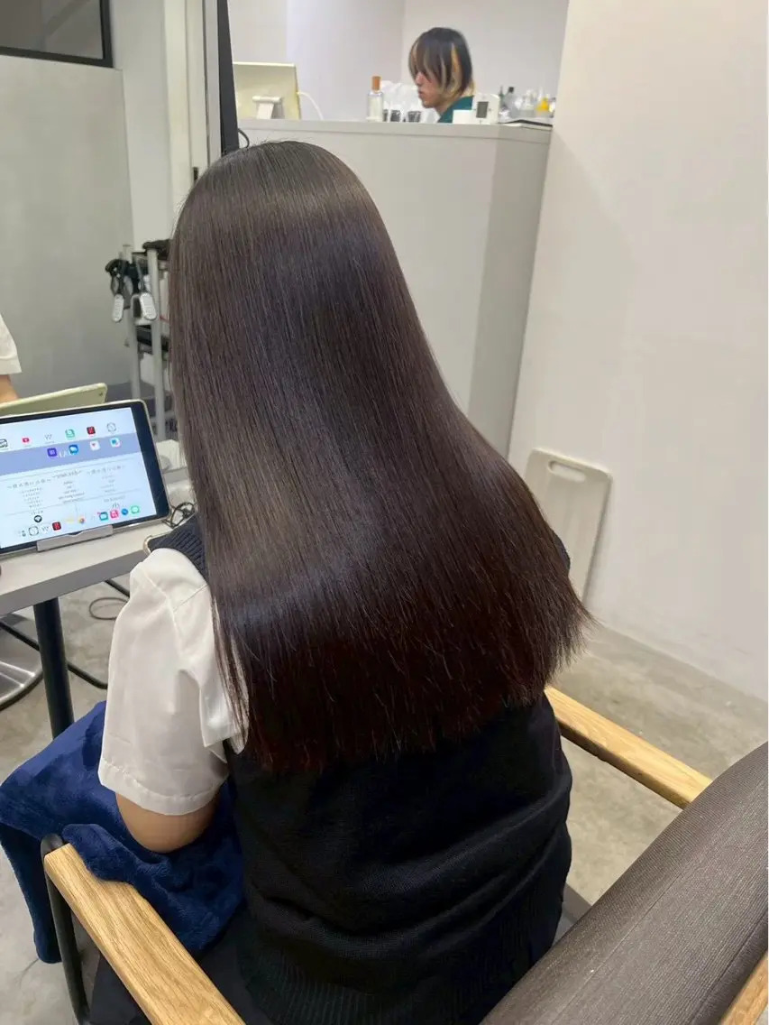 ロング パーマ 縮毛矯正 トリートメント 韓国×艶ハイトーンが かわいい✨️リオ🍒のヘアスタイル