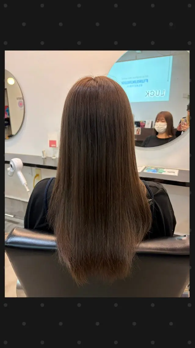 セミロング カラー LUCK ユナのヘアスタイル
